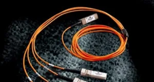Ensamblajes de cables para aplicaciones QSFP+ a SFP+