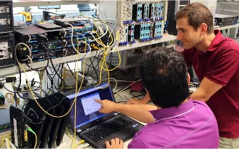 Curso sobre redes y equipos GPON