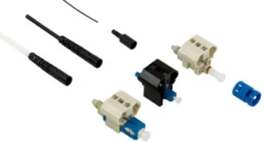 Conectores pre-pulidos instalables en campo