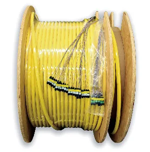 Ensamblajes de cable de fibra óptica