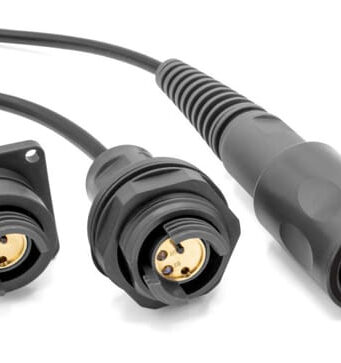 Conector de fibra óptica serie 5000, con haz expandido para entornos adversos