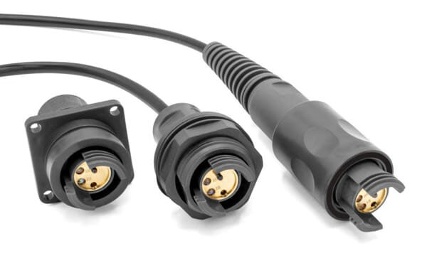 Conector de fibra óptica serie 5000, con haz expandido para entornos adversos